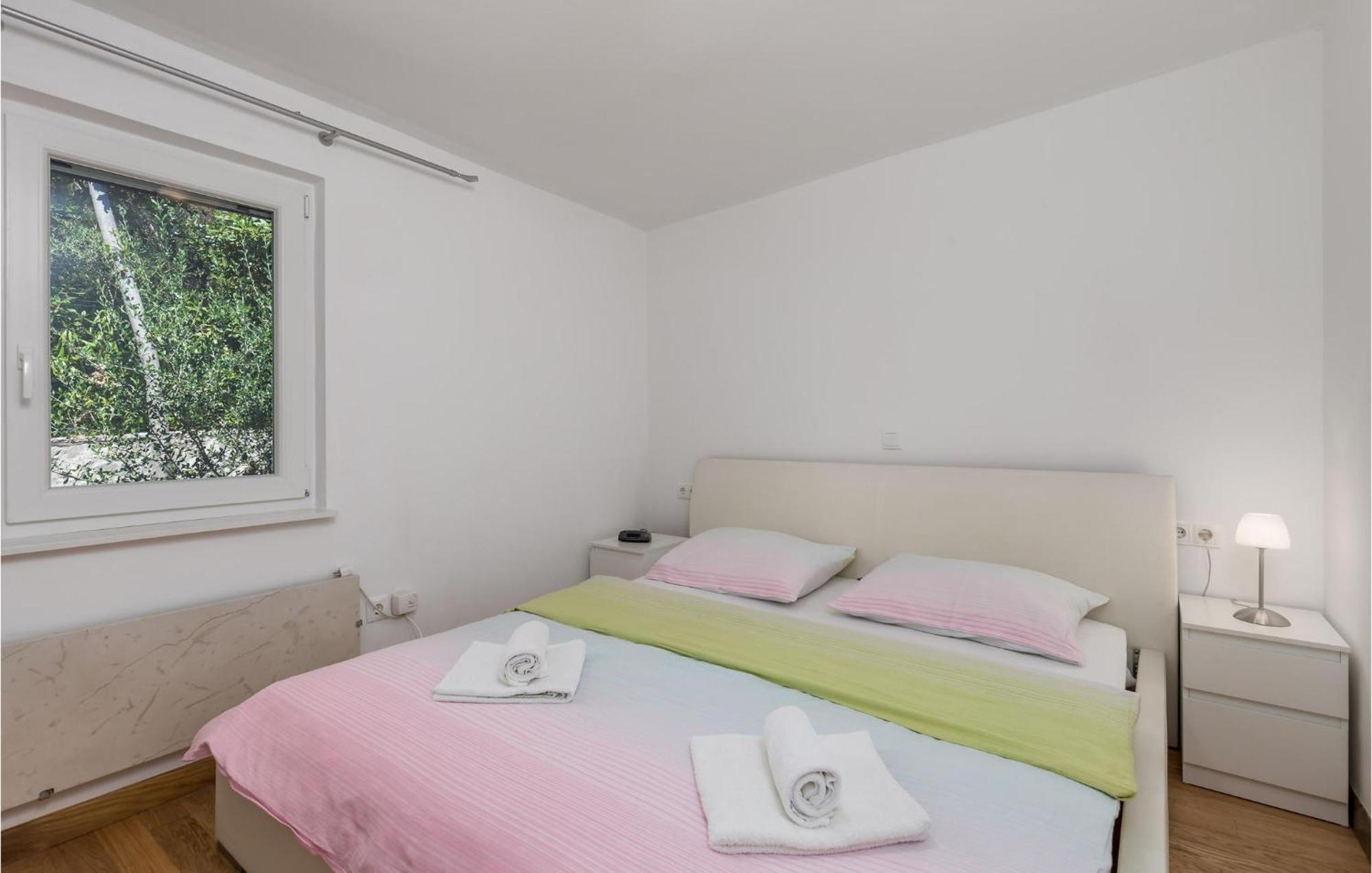 Nice Home In Krk With Kitchen クルク エクステリア 写真