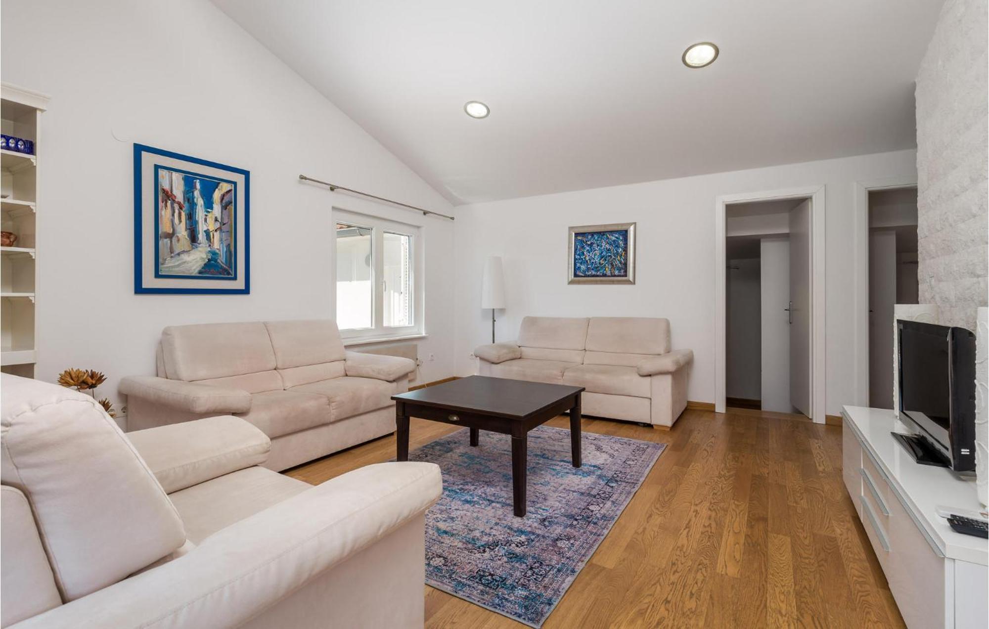 Nice Home In Krk With Kitchen クルク エクステリア 写真