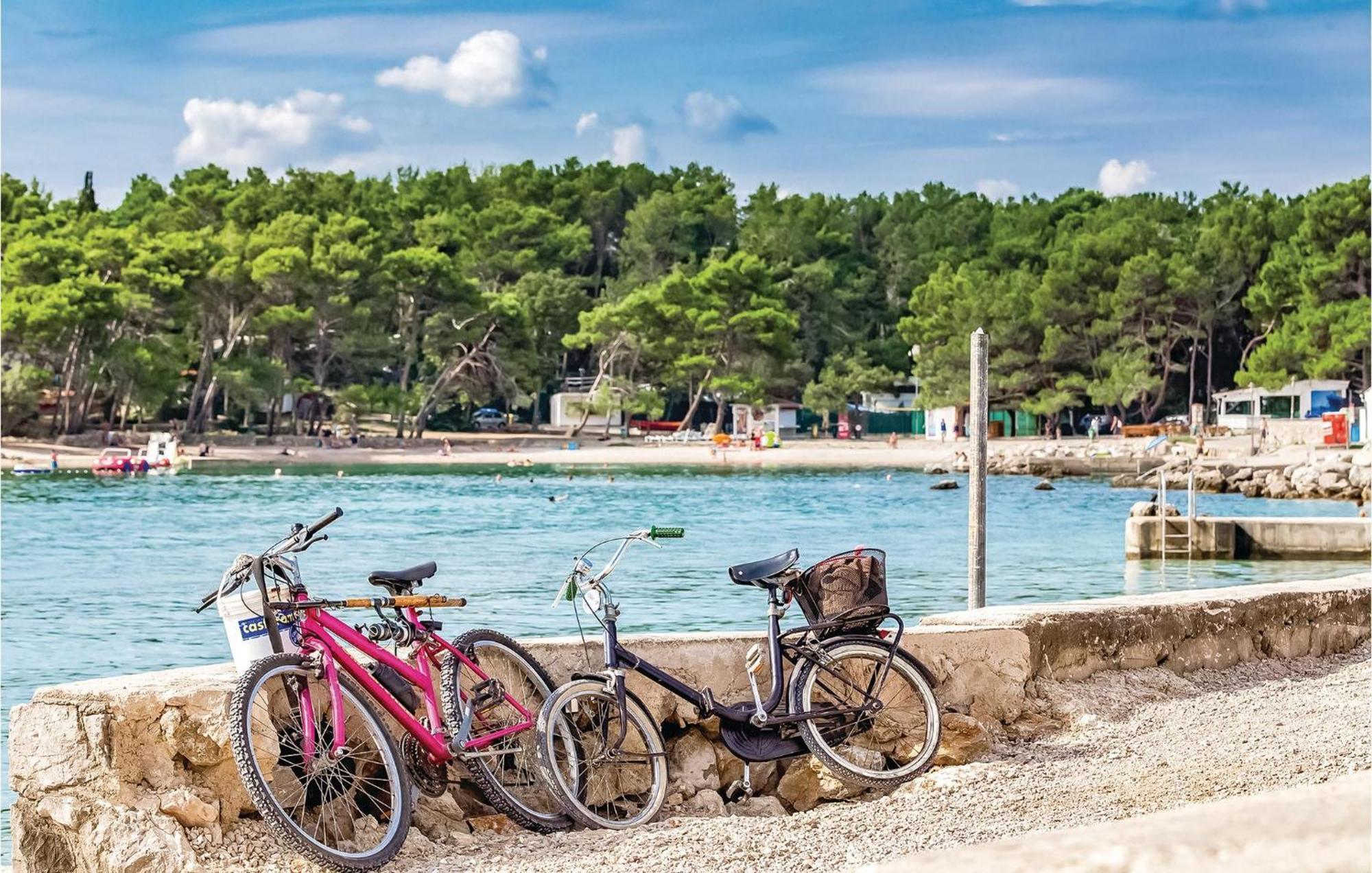 Nice Home In Krk With Kitchen クルク エクステリア 写真