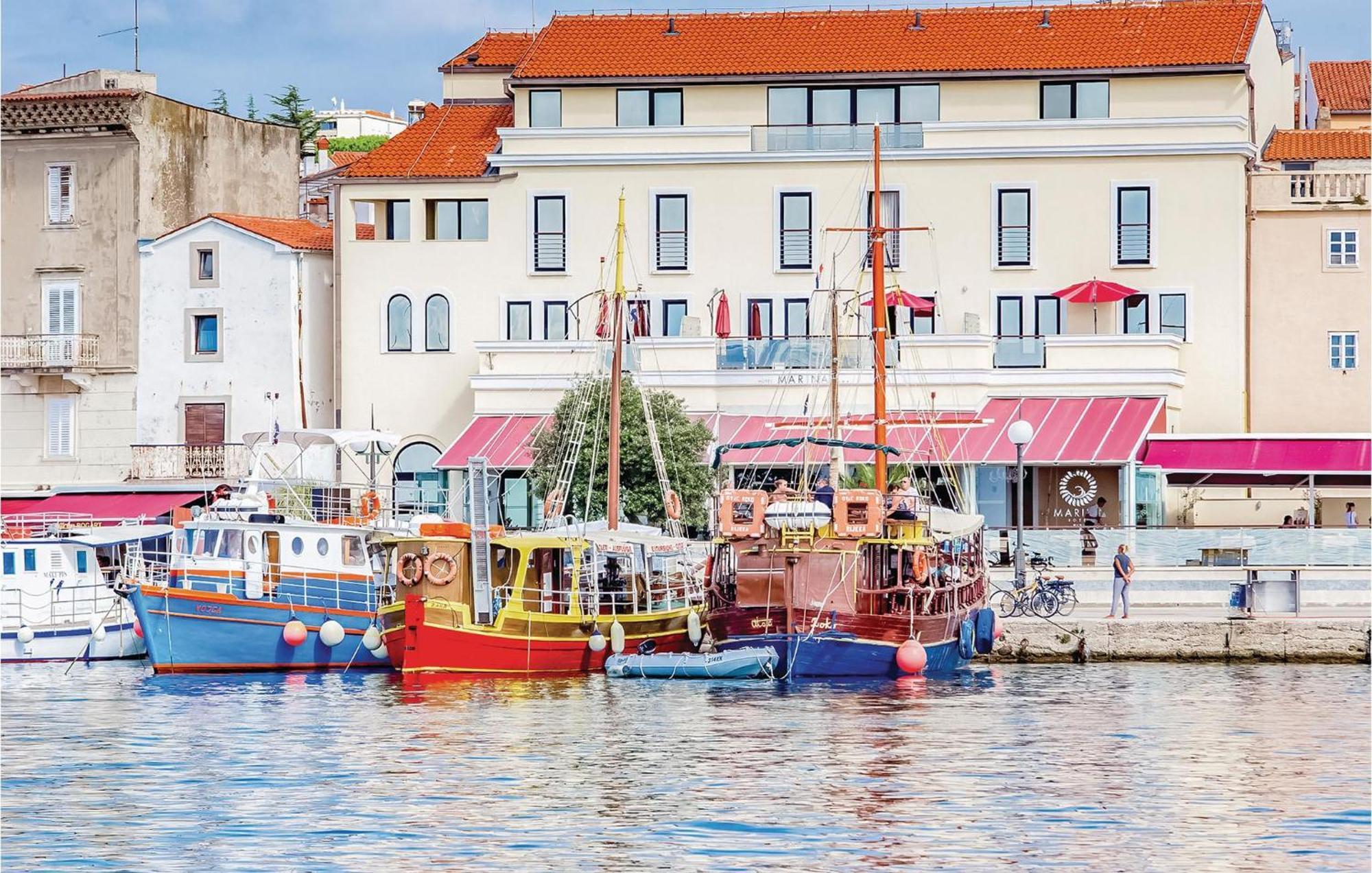 Nice Home In Krk With Kitchen クルク エクステリア 写真