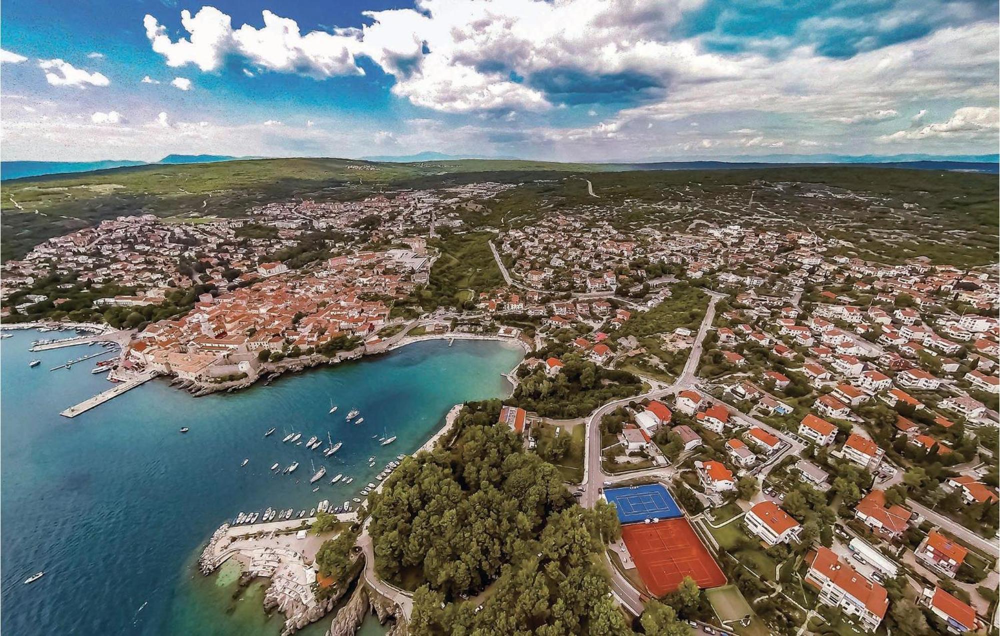 Nice Home In Krk With Kitchen クルク エクステリア 写真